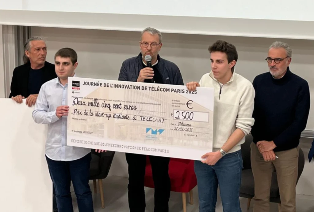 TéléChat prix de la start-up étudiante à la journée innovation de Télécom Paris